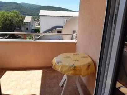 Apartman Lana Lägenhet Stari Grad  Exteriör bild